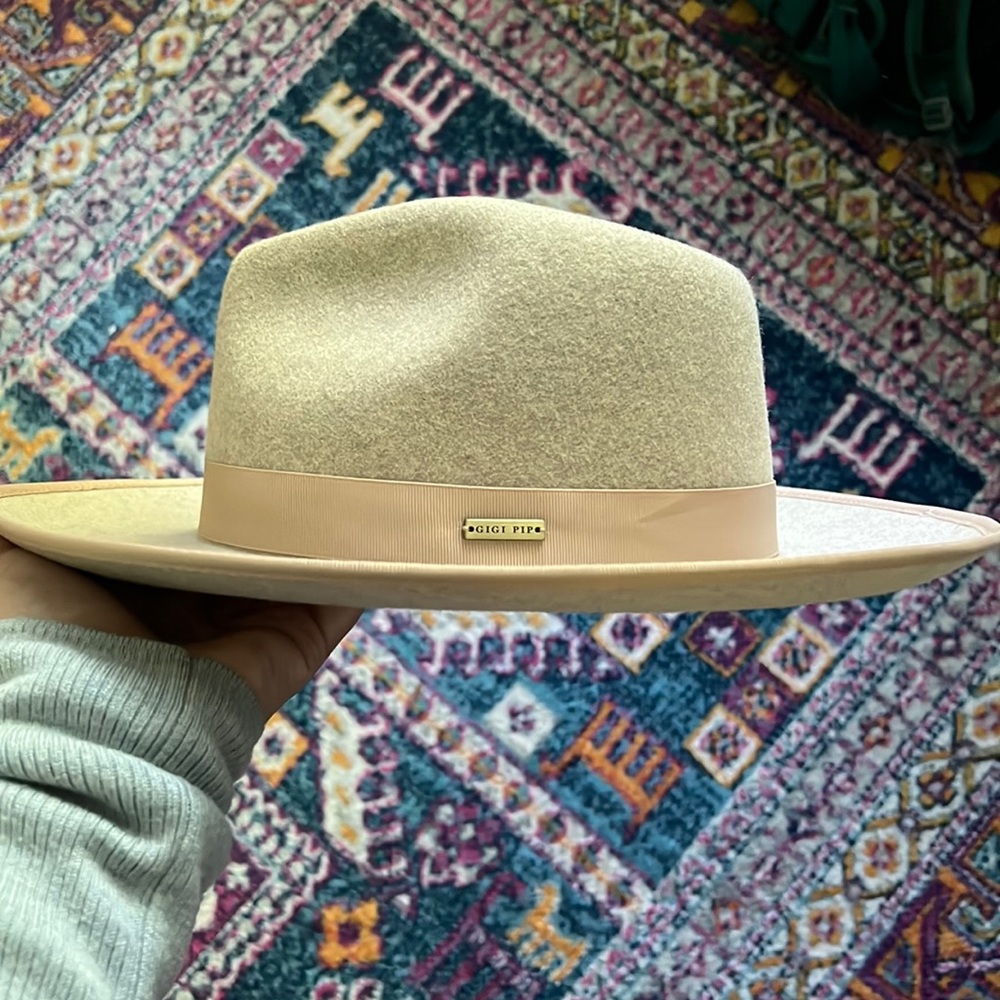 Gigi pip hat